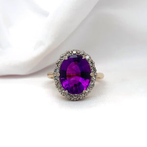 "Annabelle" - Oval Amethyst Unique Ring set in 18ct Yellow Gold - Unique Ring - Ebony Jewellery Chichester - Bespoke by Ebony