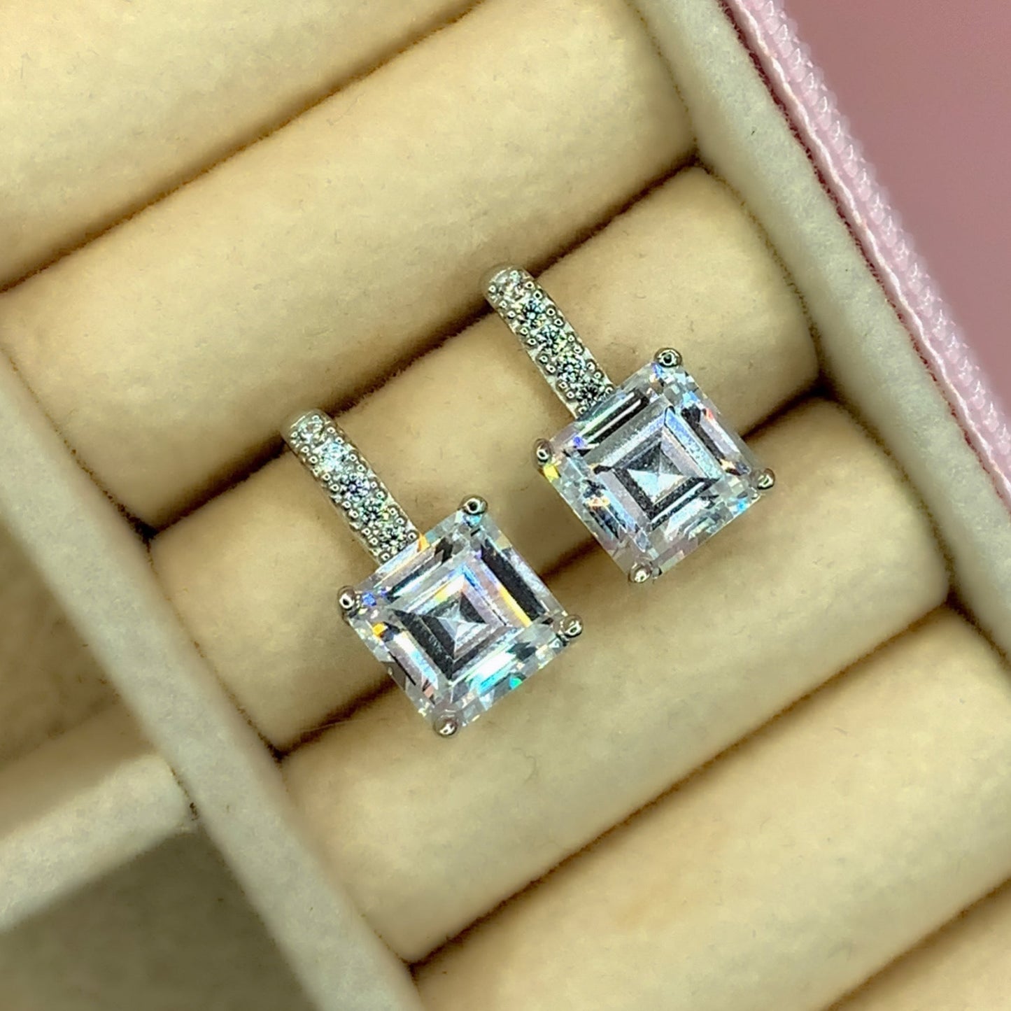 Alanis - Platinum-Plated Earring - Ebony Jewellery
