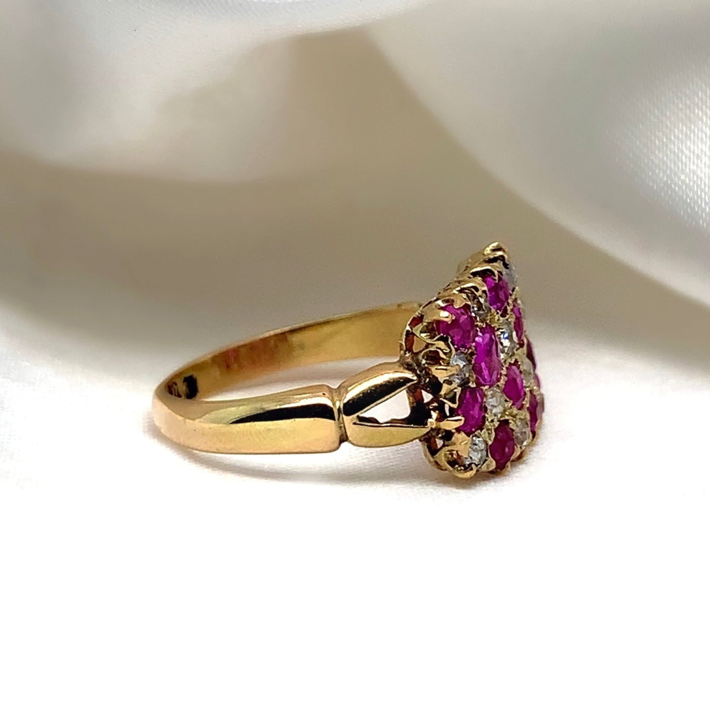 Anthea - Unique Ring - Ebony Jewellery
