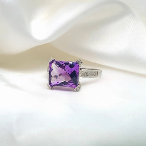 "Bellatrix" - Facated Purple Amethyst Solitaire Unique Engagement Ring in 9ct White Gold - Unique Ring - Ebony Jewellery Chichester - Bespoke by Ebony