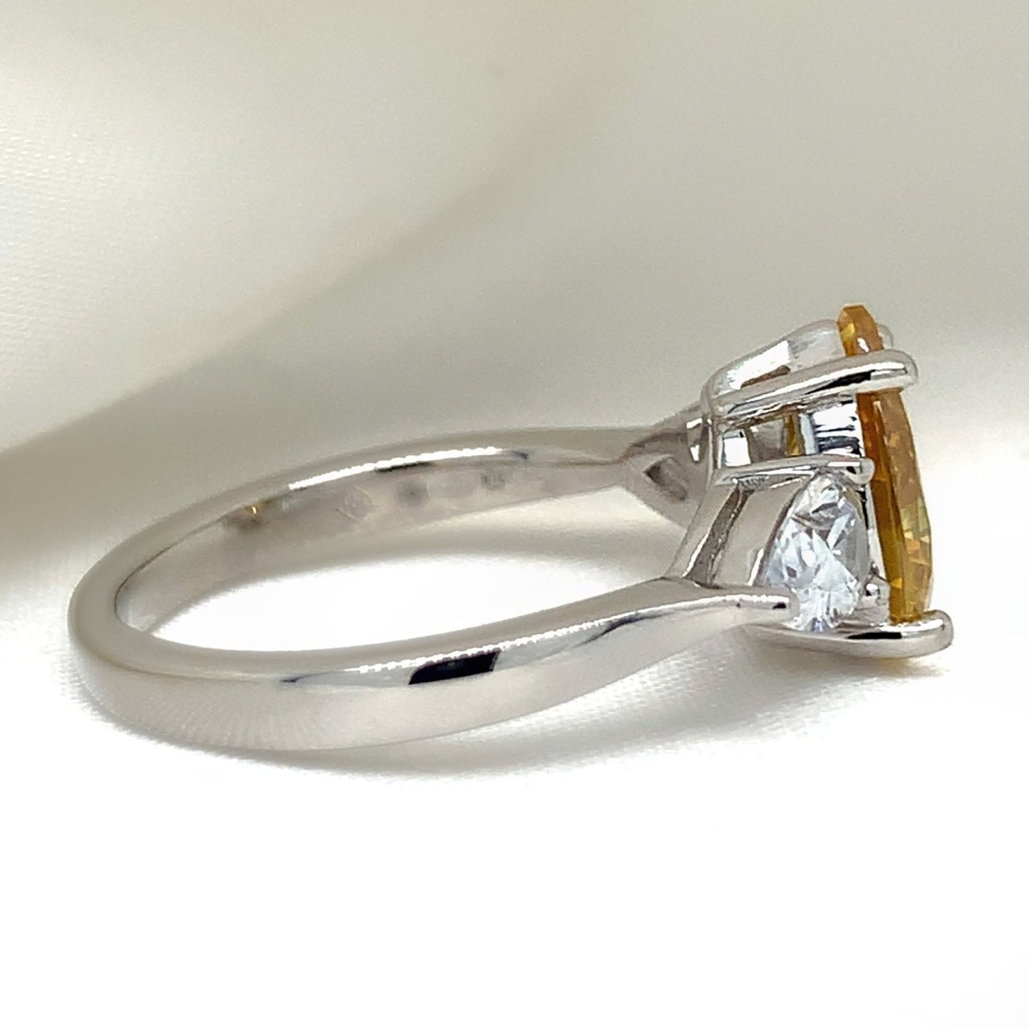 Load image into Gallery viewer, Clementine - Platinum-Plated Ring - Ebony Jewellery
