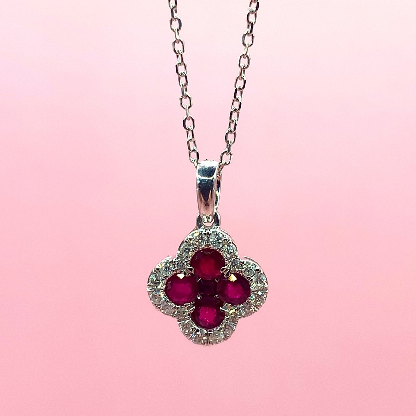 Clover - Gemstone Pendants - Ebony Jewellery