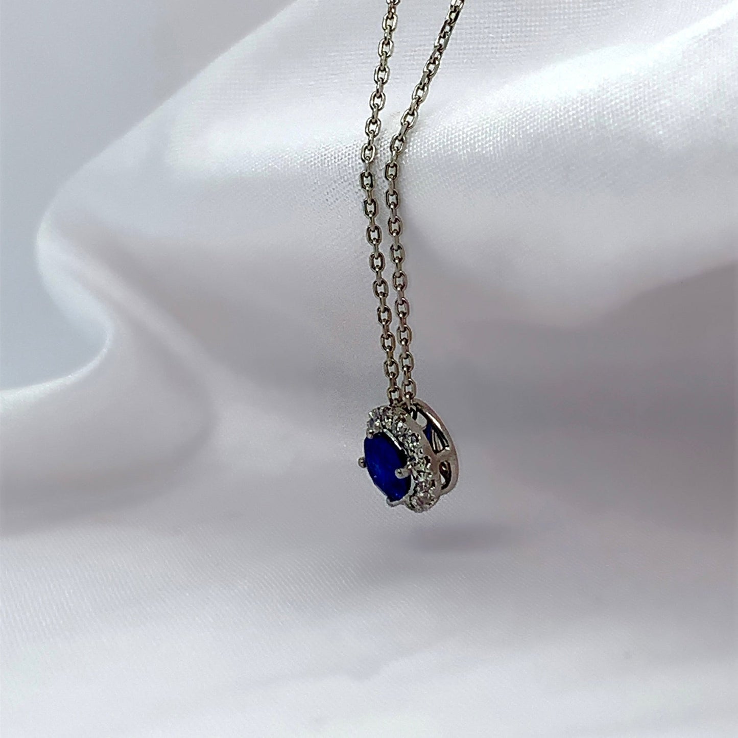 Load image into Gallery viewer, Daria - Gemstone Pendants - Ebony Jewellery
