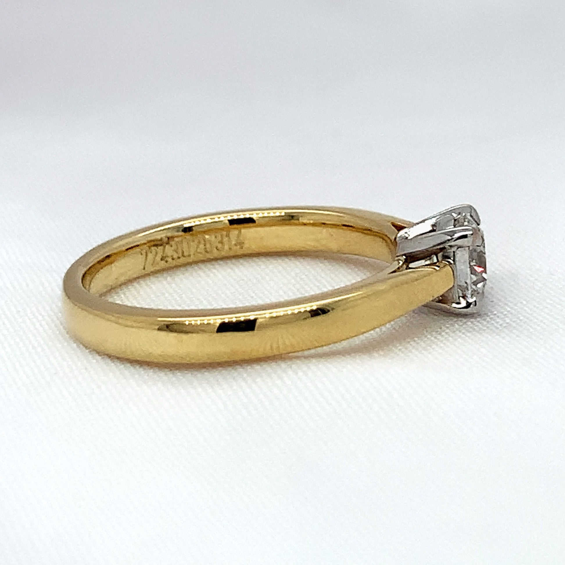 "Éléanor" - Solitaire Claw Set Round Brilliant Engagement Ring in Gold or Platinum - Engagement Ring - Ebony Jewellery Chichester - Bespoke by Ebony