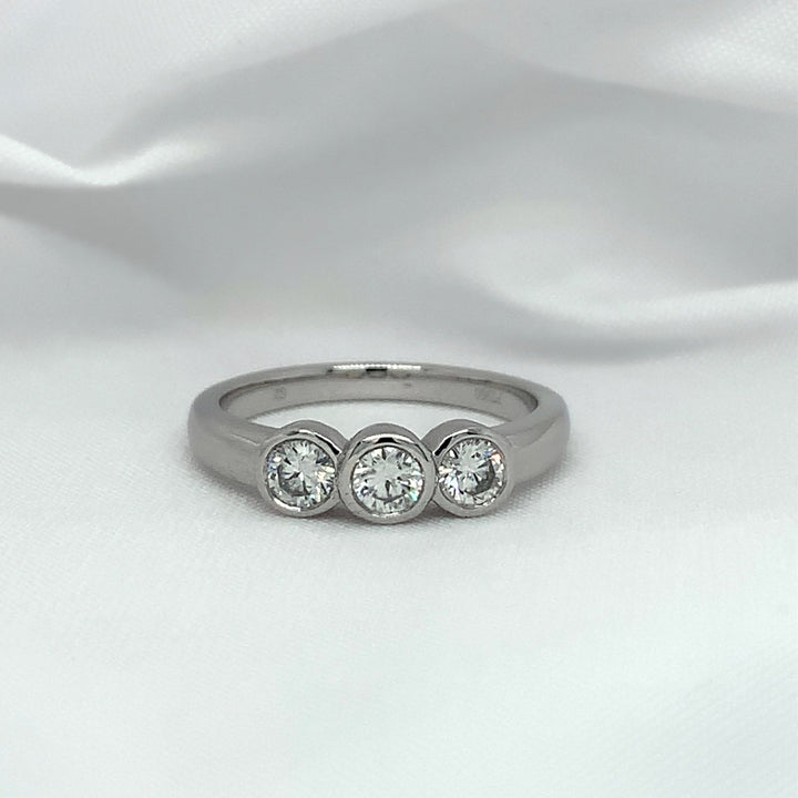 "Evelynn" - Engagement Ring - Ebony Jewellery Chichester - Bespoke by Ebony