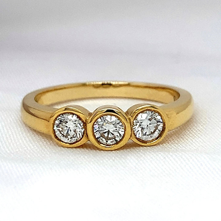 "Evelynn" - Engagement Ring - Ebony Jewellery Chichester - Bespoke by Ebony