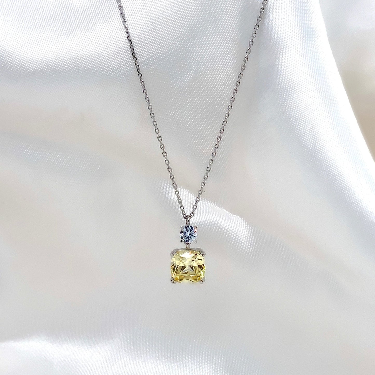 "India" - Platinum-Plated Necklace - Ebony Jewellery