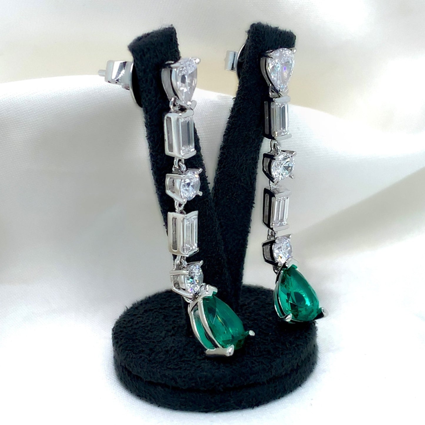 Load image into Gallery viewer, &amp;quot;Juliet&amp;quot; - Platinum-Plated Earring - Ebony Jewellery

