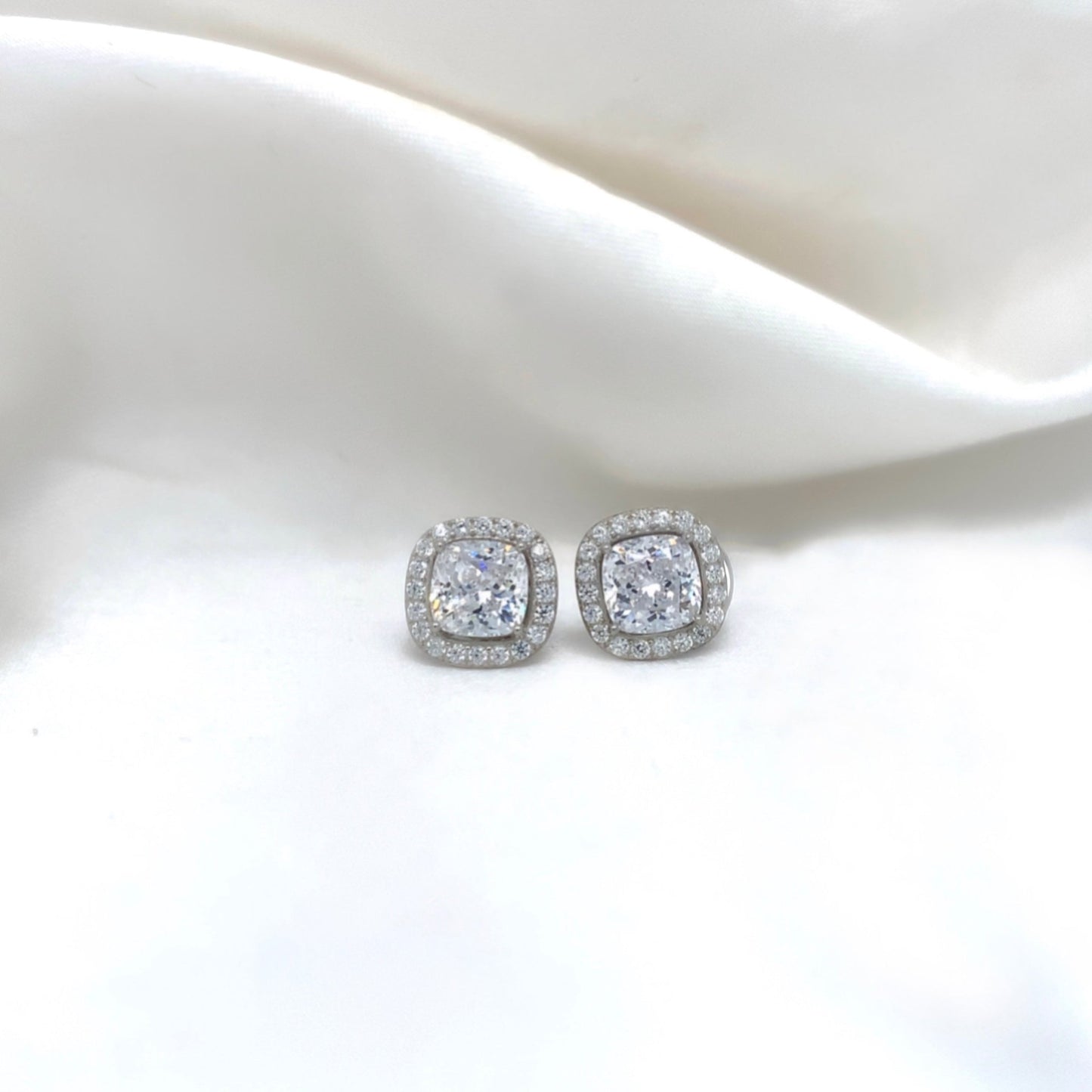 "Madeline" - Platinum-Plated Earring - Ebony Jewellery