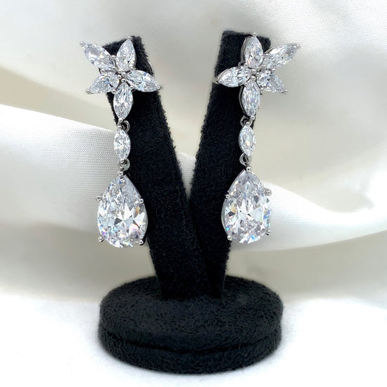 Load image into Gallery viewer, &amp;quot;Matilda&amp;quot; - Platinum-Plated Earring - Ebony Jewellery
