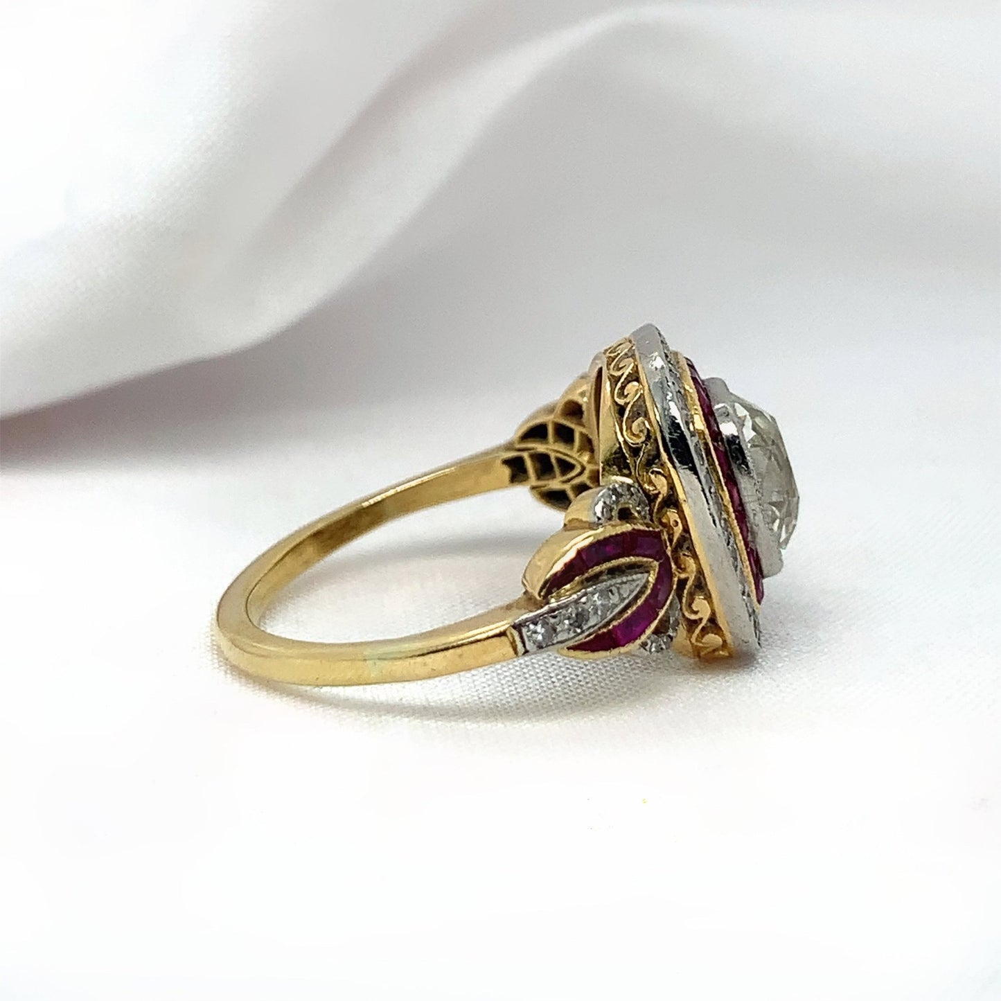 "Pierrette" - Unique Ring - Ebony Jewellery