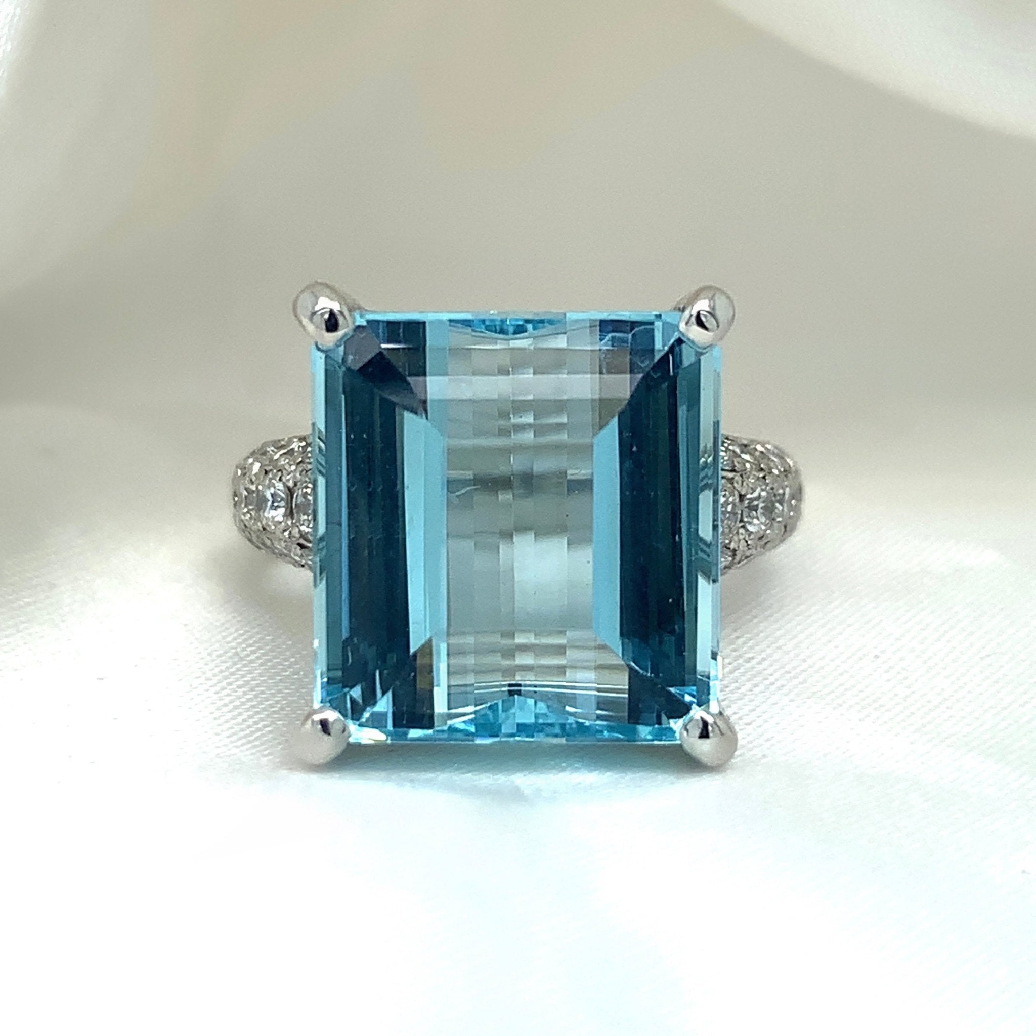 "Priscilla" - Unique Ring - Ebony Jewellery Chichester - Bespoke by Ebony