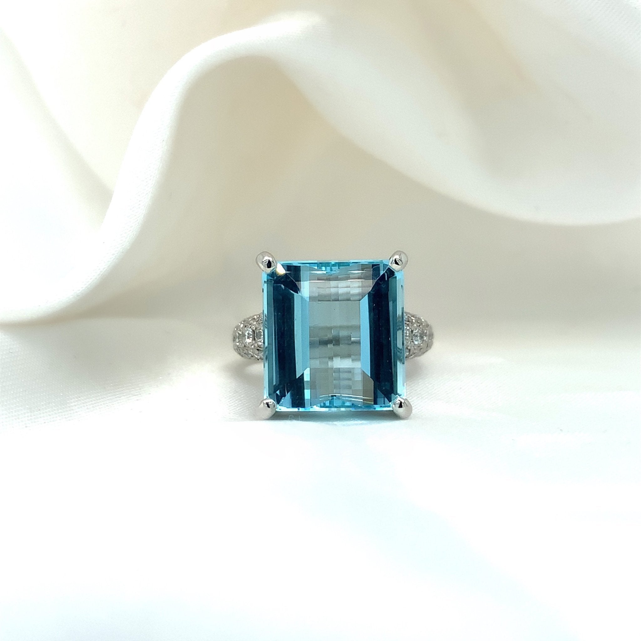 "Priscilla" - Unique Ring - Ebony Jewellery Chichester - Bespoke by Ebony
