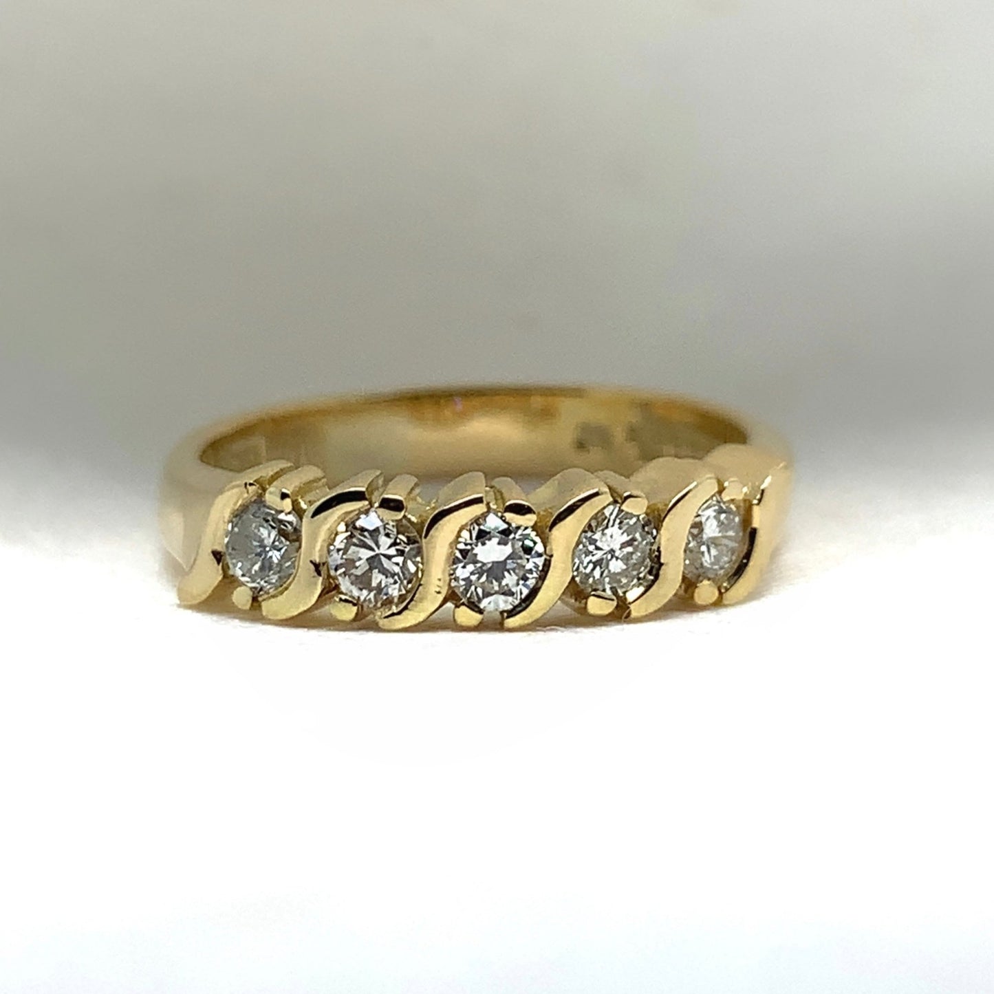 "Suzanne" - Diamond Ring - Ebony Jewellery
